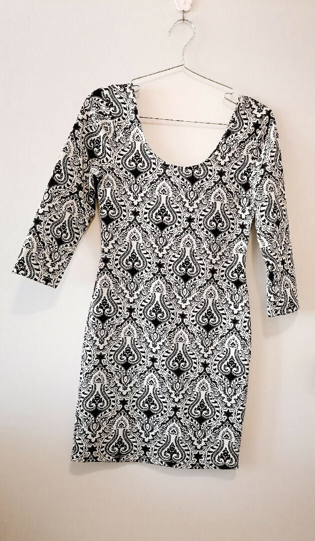 Elegant Bodycon Dress WISI-Oi Elegant Bodycon Dress WISI-Oi