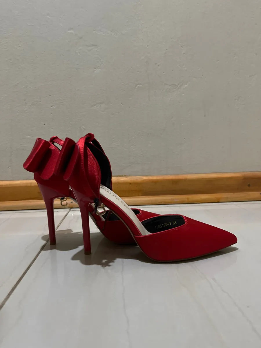 Image of Classy red heels 