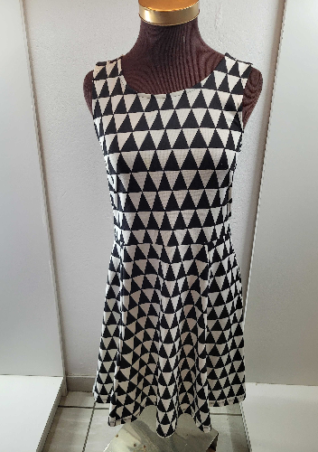 Image of H&M Black & White Pattern Dress