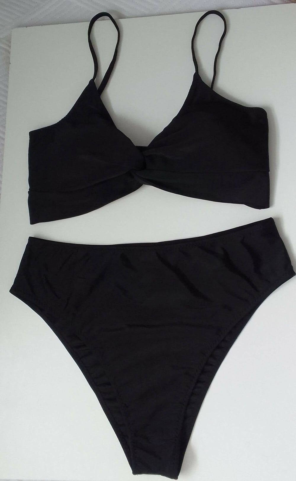 Image of Black 2-Piece Bikini