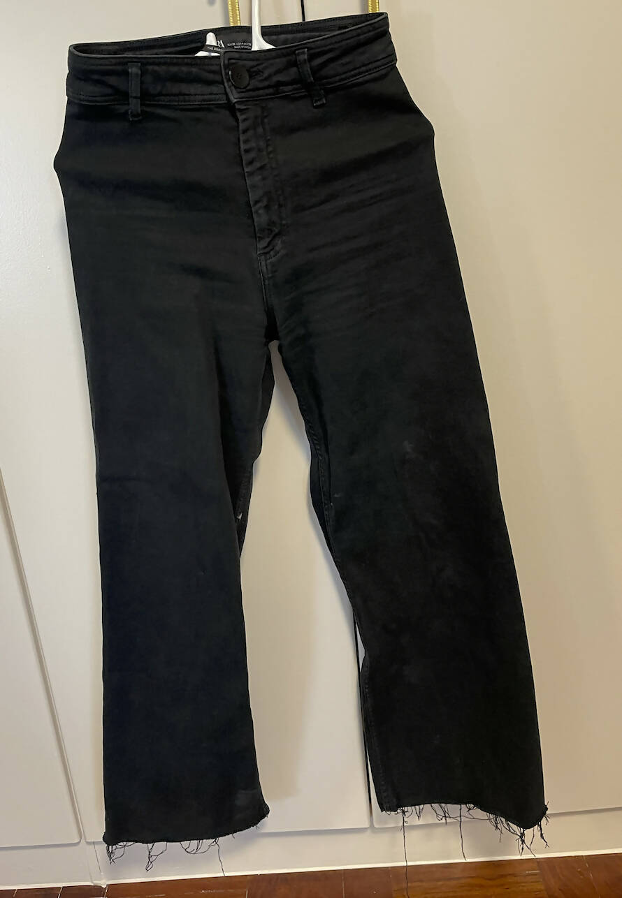 Image of Zara Straight Bootleg Jeans Black