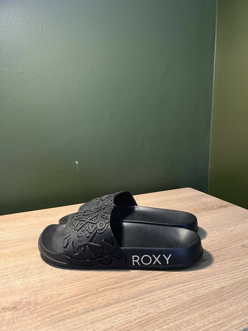 Image of Roxy Slides