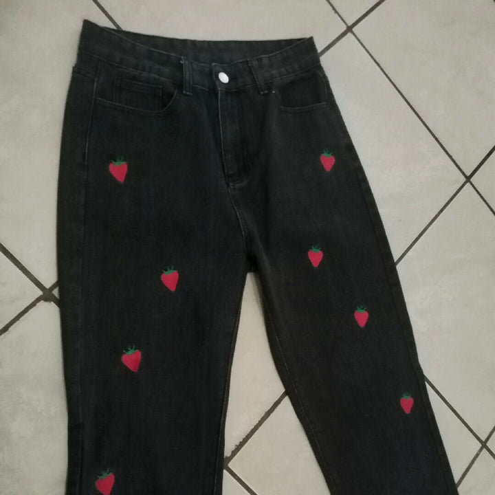 Strawberry embroidery jeans