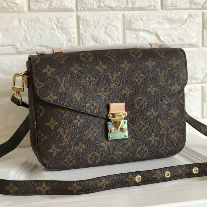 Pochette Metis Monogram Shoulder Bag