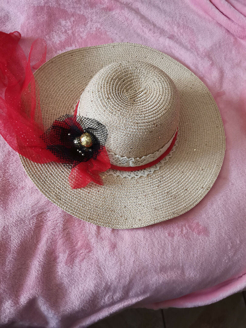 Sunny day Christmas hat