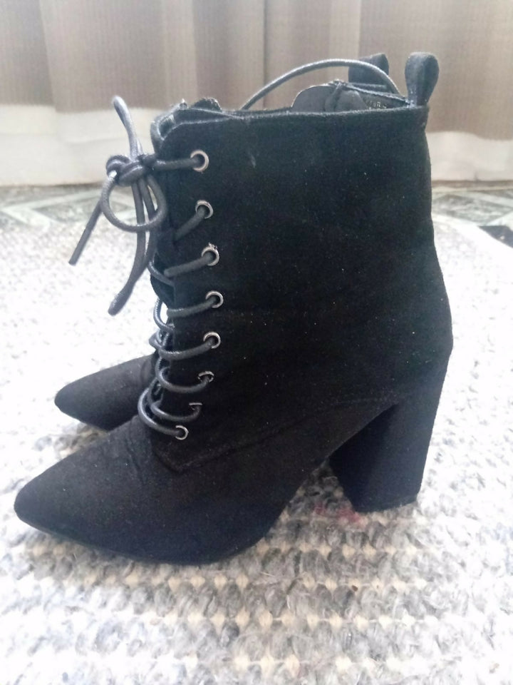 Black Heel boots 2
