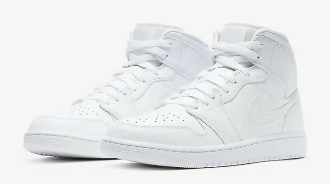 Jordan-1-Mid-Triple-White-554724-130-front_w672_h672_pad_.jpg_edit_258653641199593