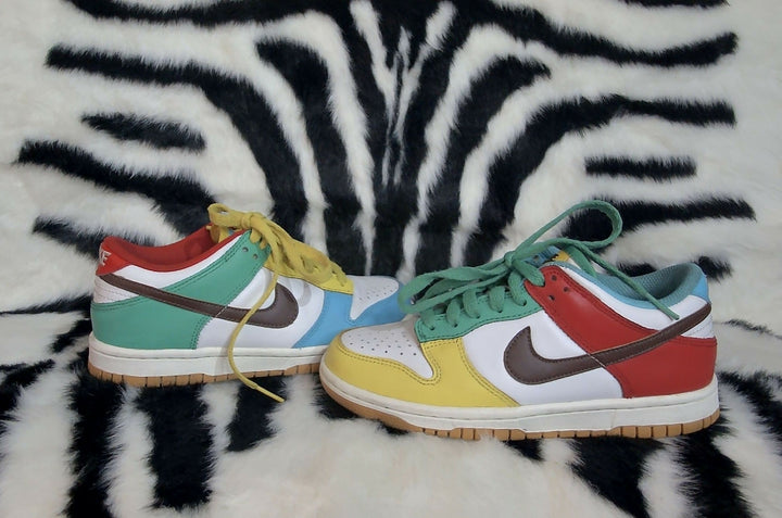 Dunks Shoe Side