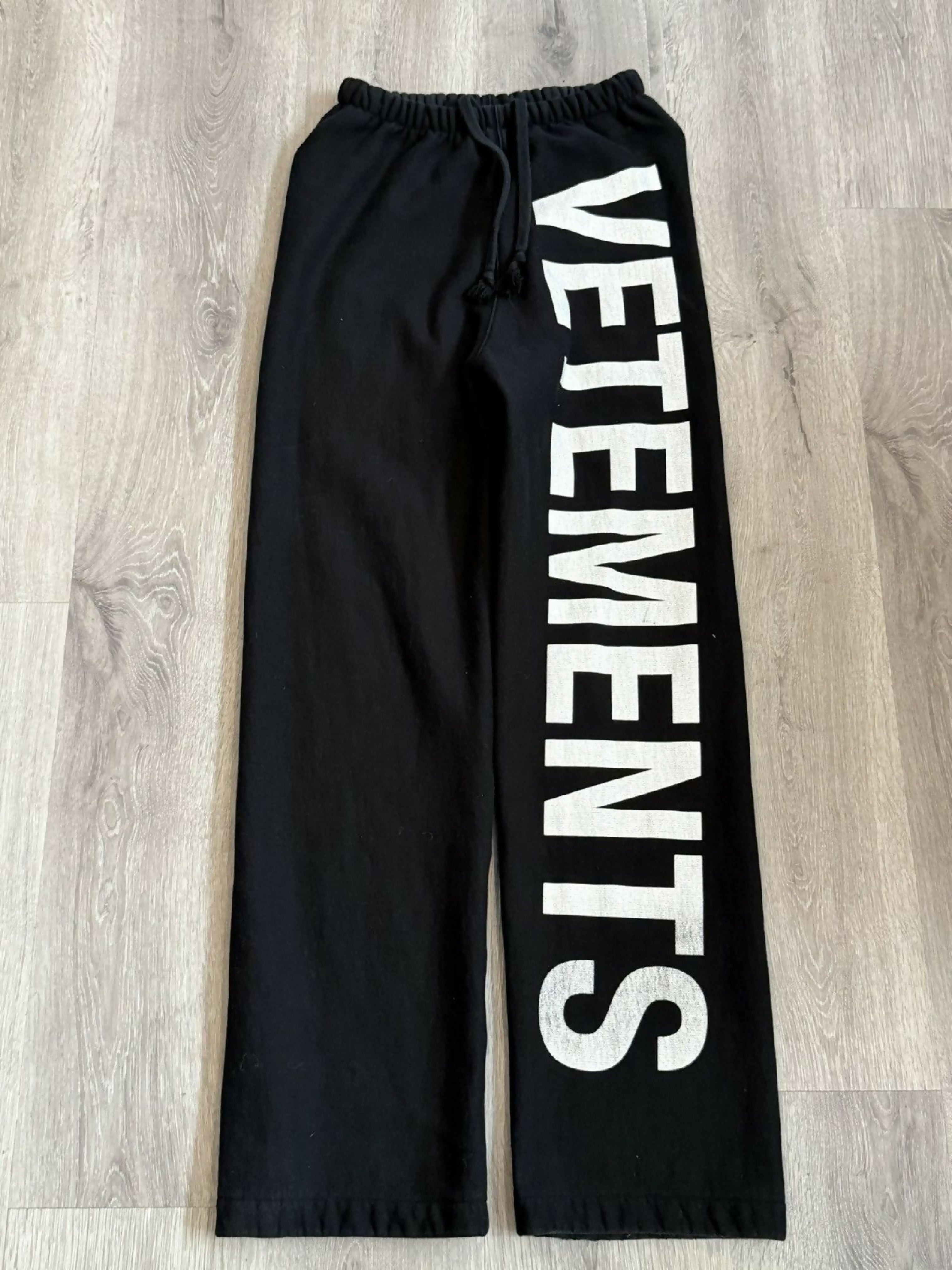 パンツ 012070 VETEMENTS SWEAT TURNED ON BY Vetements Sweat Pants – WISI-Oi