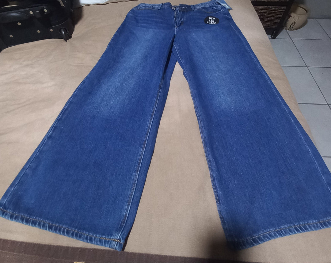Image of OBR Cropped High Rise Jeans Size 37