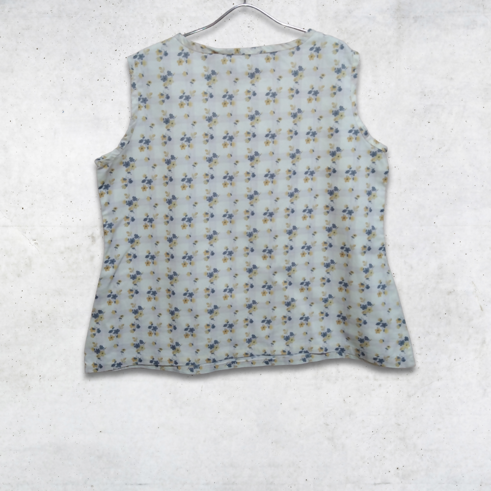 Image of Women'S Sleeveless Floral Blouse
