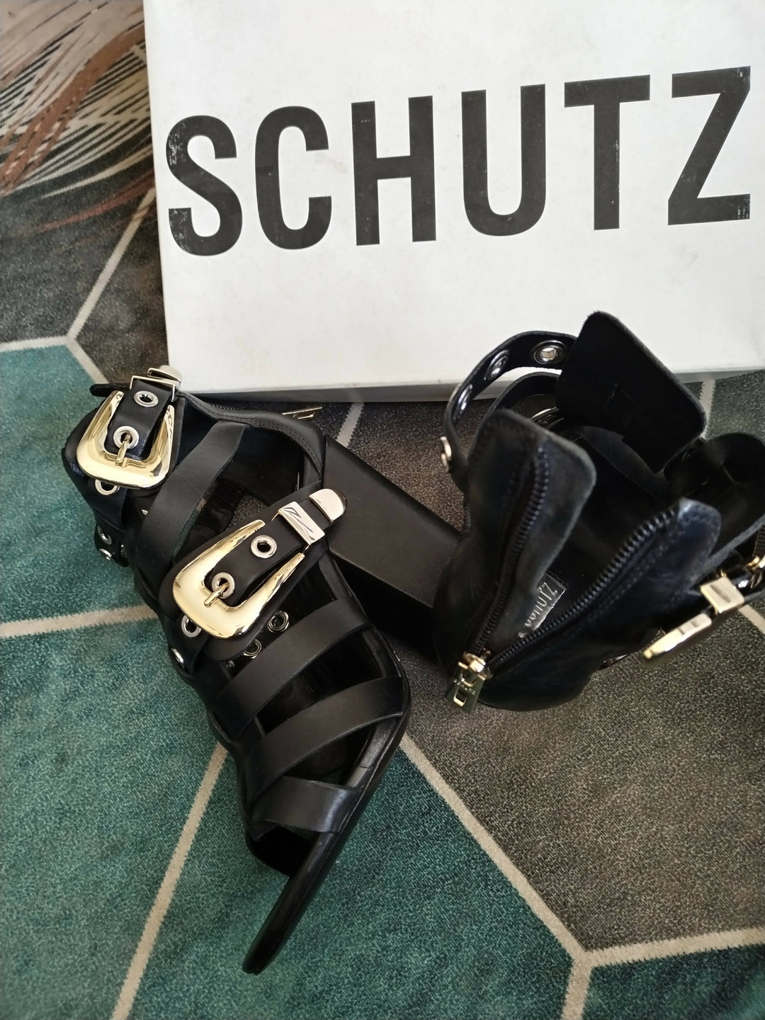 Schultz shoes