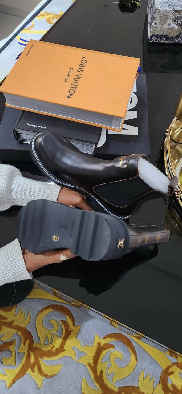 Louis Vuitton LV Beaubourg Ankle Boot BLACK. Size 39.0