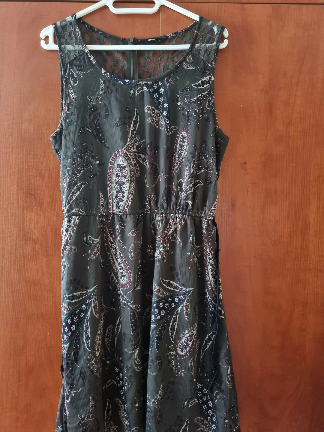 Image of Paisley Print dress with lace detail