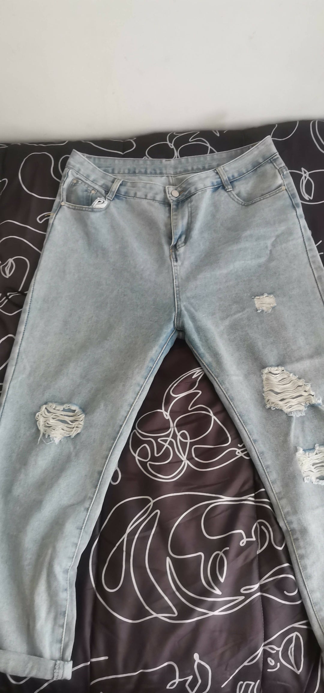 Image of Mom Ripped Jean