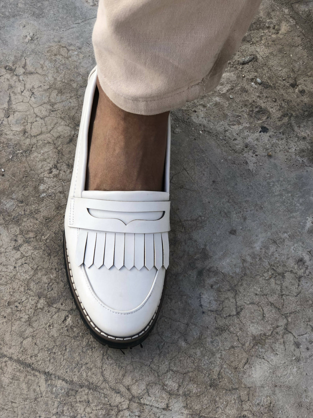 Image of Old Khaki White Loafers